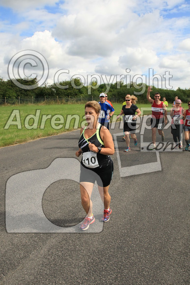 064 DCH 1584.110.72 
 Barbury Castle Half Marathon