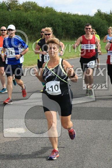 063 DCH 1583.110.72.74 
 Barbury Castle Half Marathon