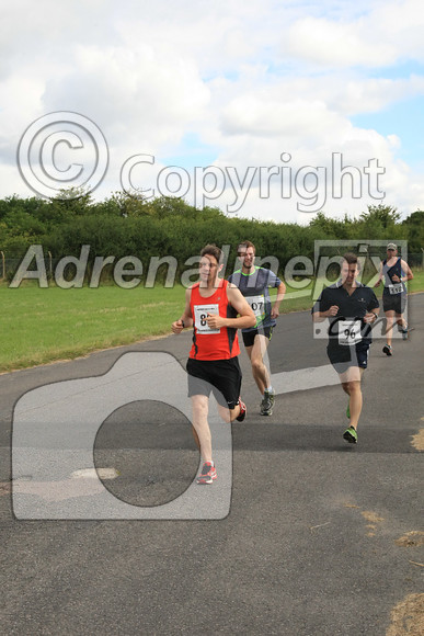 032 DCH 1552.107.89.96 
 Barbury Castle Half Marathon